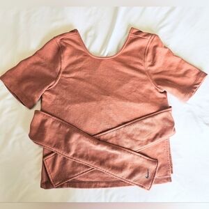 Nike Yoga Studio Women’s Short Sleeve Training Wrap T-Shirt orange Rust M bow